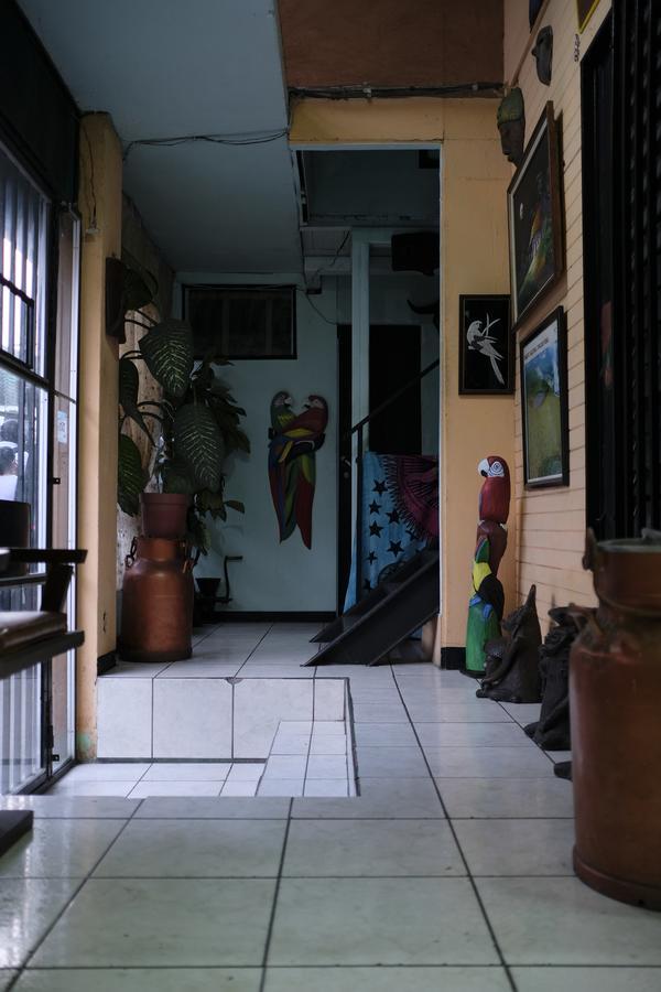 Hostal Del Este Santa Fe Сан-Хосе Экстерьер фото