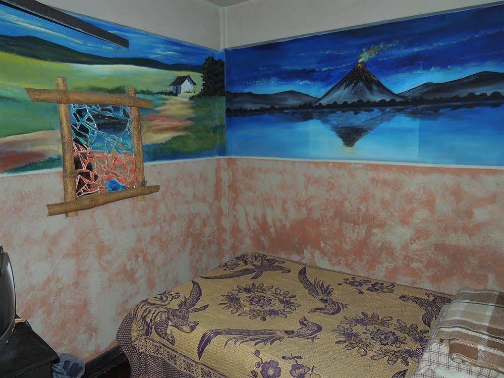 Hostal Del Este Santa Fe Сан-Хосе Экстерьер фото